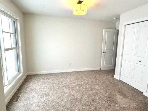 210 Alpine Avenue Sw, Calgary, AB - Indoor Photo Showing Other Room