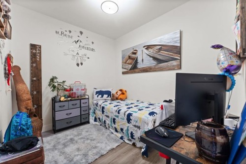 302-515 4 Avenue Ne, Calgary, AB - Indoor Photo Showing Bedroom