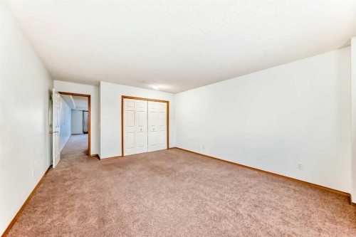 1-642 Mcdougall Road Ne, Calgary, AB - Indoor Photo Showing Other Room
