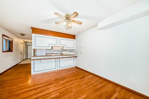 1-642 Mcdougall Road Ne, Calgary, AB - Indoor Photo Showing Kitchen