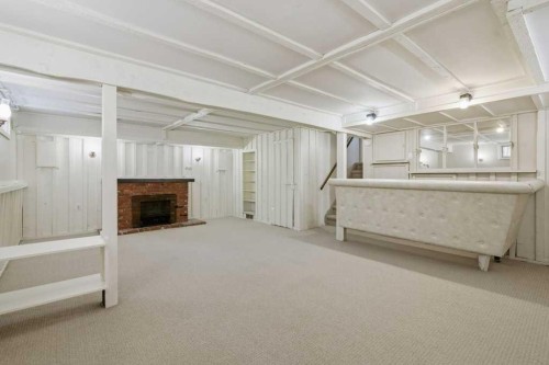 3703 Valdes Place Nw, Calgary, AB - Indoor