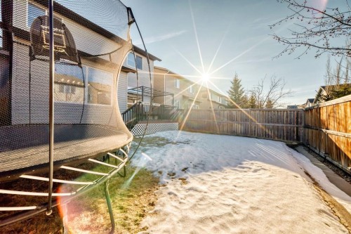 293 Everridge Drive Sw, Calgary, AB - Outdoor With Exterior