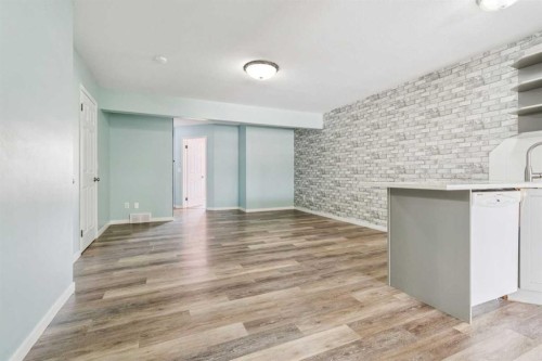 1005 Eagleview Place Nw, High River, AB - Indoor Photo Showing Other Room