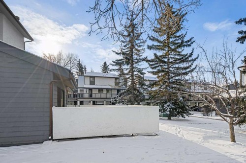 901-2520 Palliser Drive Sw, Calgary, AB - Outdoor