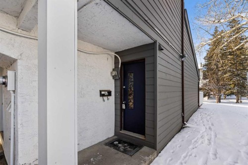 901-2520 Palliser Drive Sw, Calgary, AB - Outdoor With Exterior