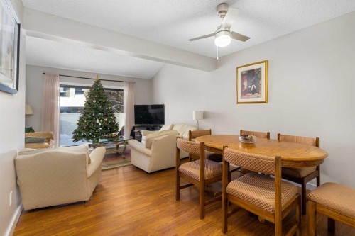 901-2520 Palliser Drive Sw, Calgary, AB - Indoor Photo Showing Living Room