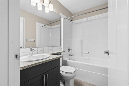 44 Howse Drive Ne, Calgary, AB - Indoor Photo Showing Bathroom