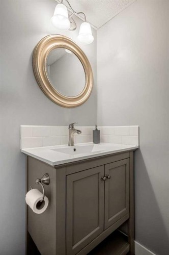 132 Bow Ridge Drive, Cochrane, AB - Indoor Photo Showing Bathroom