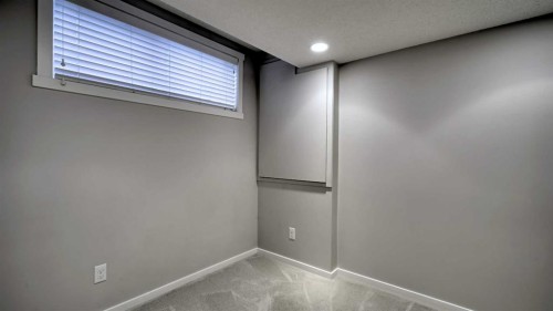 393 Walden Parade Se, Calgary, AB - Indoor