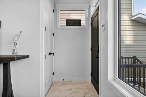 124 26 Avenue Ne, Calgary, AB -  Photo Showing Other Room