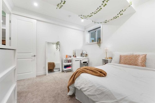 128 Auburn Bay Avenue Se, Calgary, AB - Indoor Photo Showing Bedroom