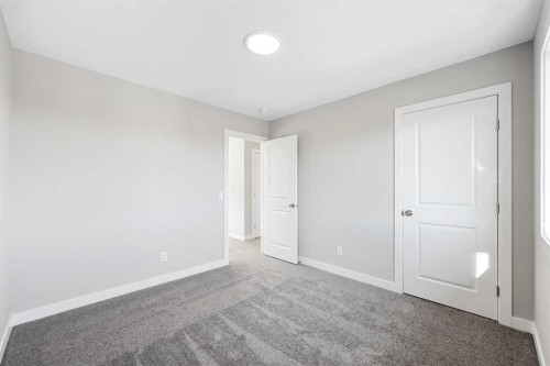 112 Mitchell Walk Nw, Calgary, AB - Indoor Photo Showing Other Room