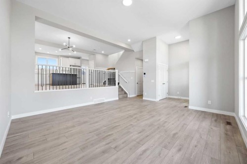 112 Mitchell Walk Nw, Calgary, AB - Indoor Photo Showing Other Room
