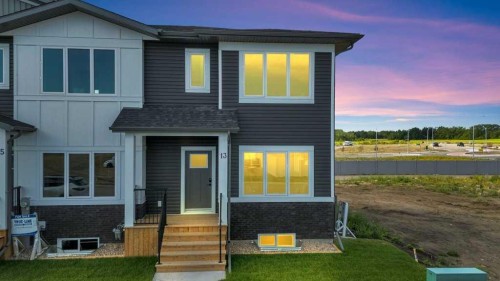 13 Gray Close, Sylvan Lake, AB - Outdoor