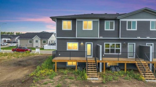 13 Gray Close, Sylvan Lake, AB - Outdoor