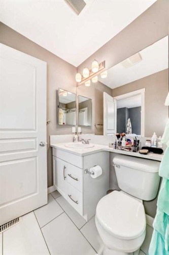 105 Mckenzie Towne Square Se, Calgary, AB - Indoor Photo Showing Bathroom