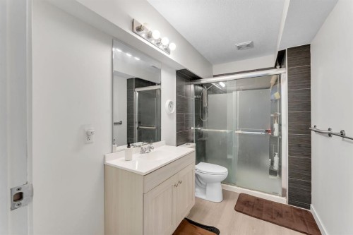 405 Kincora Drive Nw, Calgary, AB - Indoor Photo Showing Bathroom