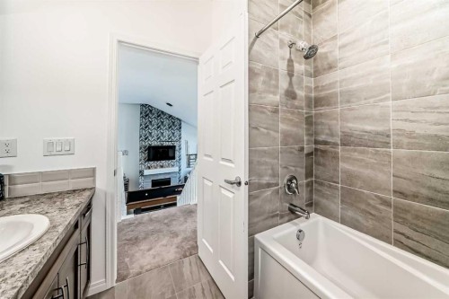 73 Carrington Circle Nw, Calgary, AB - Indoor Photo Showing Bathroom
