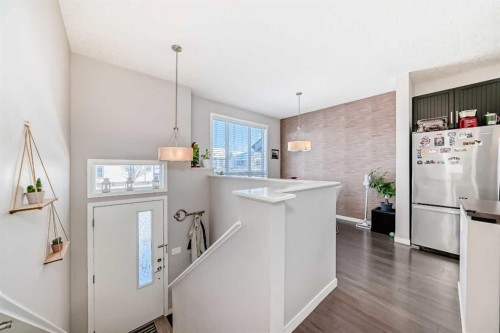 656 Copperpond Boulevard Se, Calgary, AB - Indoor Photo Showing Kitchen