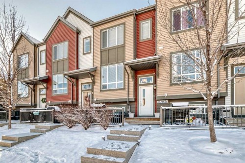 656 Copperpond Boulevard Se, Calgary, AB - Outdoor With Facade