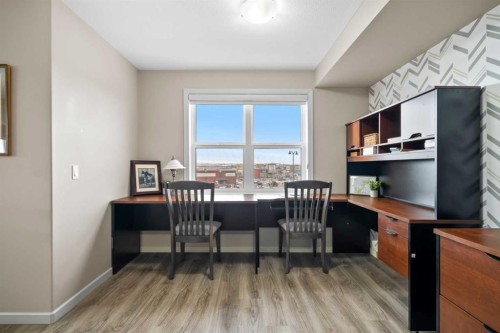 2310-10 Market Boulevard Se, Airdrie, AB - Indoor Photo Showing Office