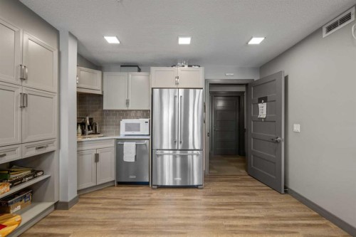 2310-10 Market Boulevard Se, Airdrie, AB - Indoor Photo Showing Kitchen With Stainless Steel Kitchen