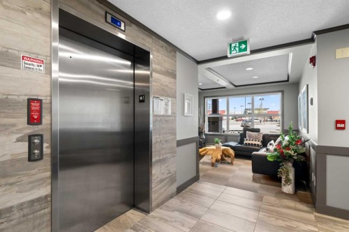 2310-10 Market Boulevard Se, Airdrie, AB - Indoor