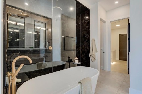 11 Normandy Lane Sw, Calgary, AB - Indoor Photo Showing Bathroom