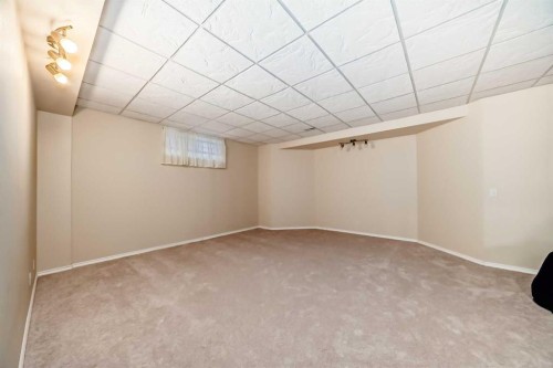 120 Cove Road, Chestermere, AB - Indoor Photo Showing Other Room