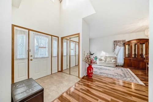 120 Cove Road, Chestermere, AB - Indoor Photo Showing Other Room