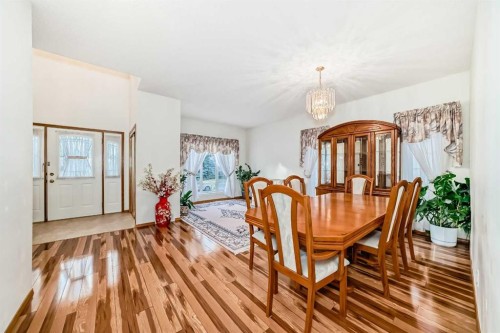 120 Cove Road, Chestermere, AB - Indoor Photo Showing Dining Room