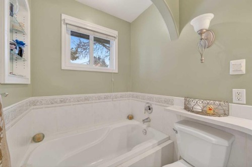 8527 Bowglen Road Nw, Calgary, AB 