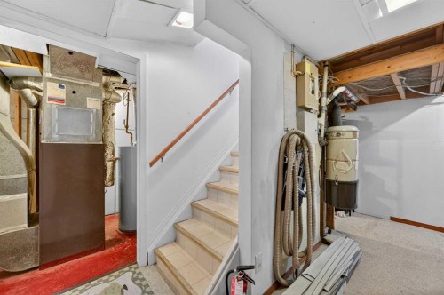 8527 Bowglen Road Nw, Calgary, AB 