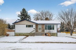 8527 Bowglen Road NW Calgary, AB T3B 2T2