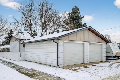 8527 Bowglen Road Nw, Calgary, AB 