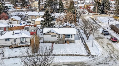 8527 Bowglen Road Nw, Calgary, AB 