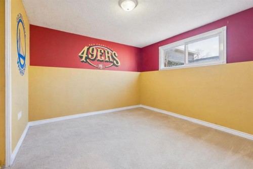 70 Midridge Gardens Se, Calgary, AB - Indoor Photo Showing Other Room