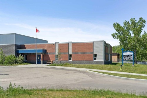 70 Midridge Gardens Se, Calgary, AB - Outdoor