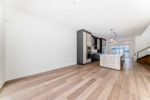 923 36A Street Nw, Calgary, AB - Indoor Photo Showing Kitchen