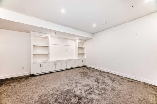 923 36A Street Nw, Calgary, AB - Indoor Photo Showing Other Room