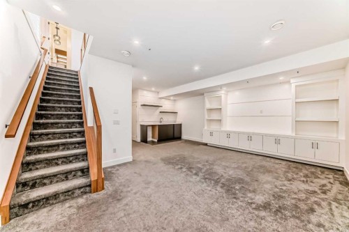 923 36A Street Nw, Calgary, AB - Indoor Photo Showing Other Room