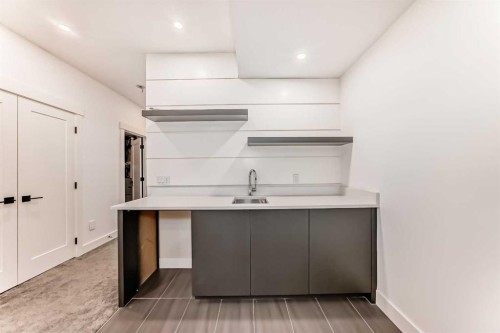 923 36A Street Nw, Calgary, AB - Indoor