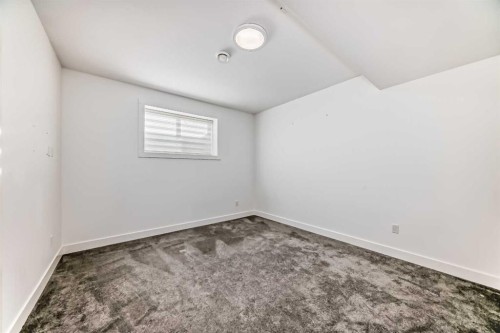 923 36A Street Nw, Calgary, AB - Indoor Photo Showing Other Room
