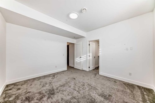 923 36A Street Nw, Calgary, AB - Indoor Photo Showing Other Room