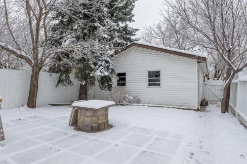 218 Pinemeadow Road Ne, Calgary, AB - Outdoor