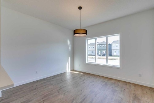 646 Rangeview Street Se, Calgary, AB - Indoor Photo Showing Other Room