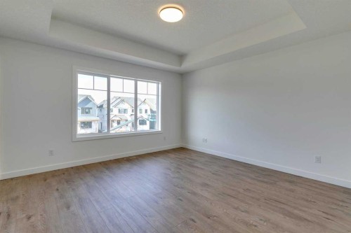 646 Rangeview Street Se, Calgary, AB - Indoor Photo Showing Other Room