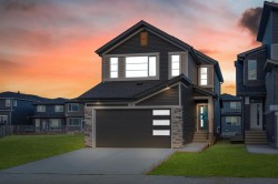 24 Corner Glen Green NE Calgary, AB T3N 2P5