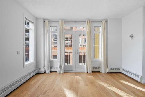 209-1000 15 Avenue Sw, Calgary, AB - Indoor Photo Showing Other Room