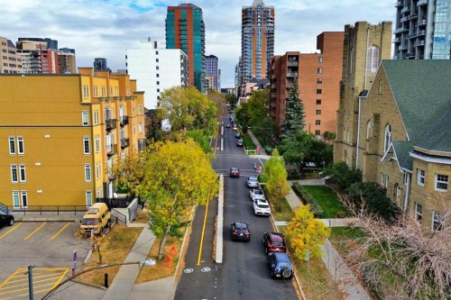 209-1000 15 Avenue Sw, Calgary, AB - Outdoor With Facade